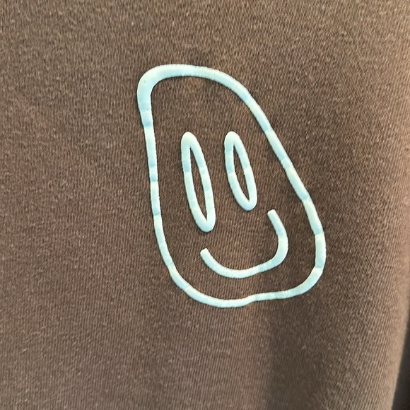 Pacsun “smile” sweatshirt - Picture 2 of 6